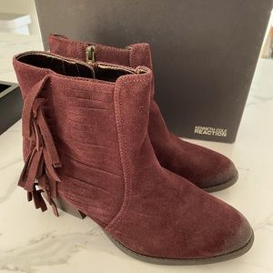 Kenneth Cole Reaction Burgendy (wine) color suede fringe boots